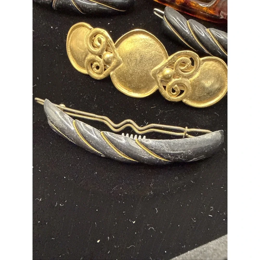 Lot of 11 Vintage Metal Barrettes Hair Clips Hair Accessories Gold Silver Wood T